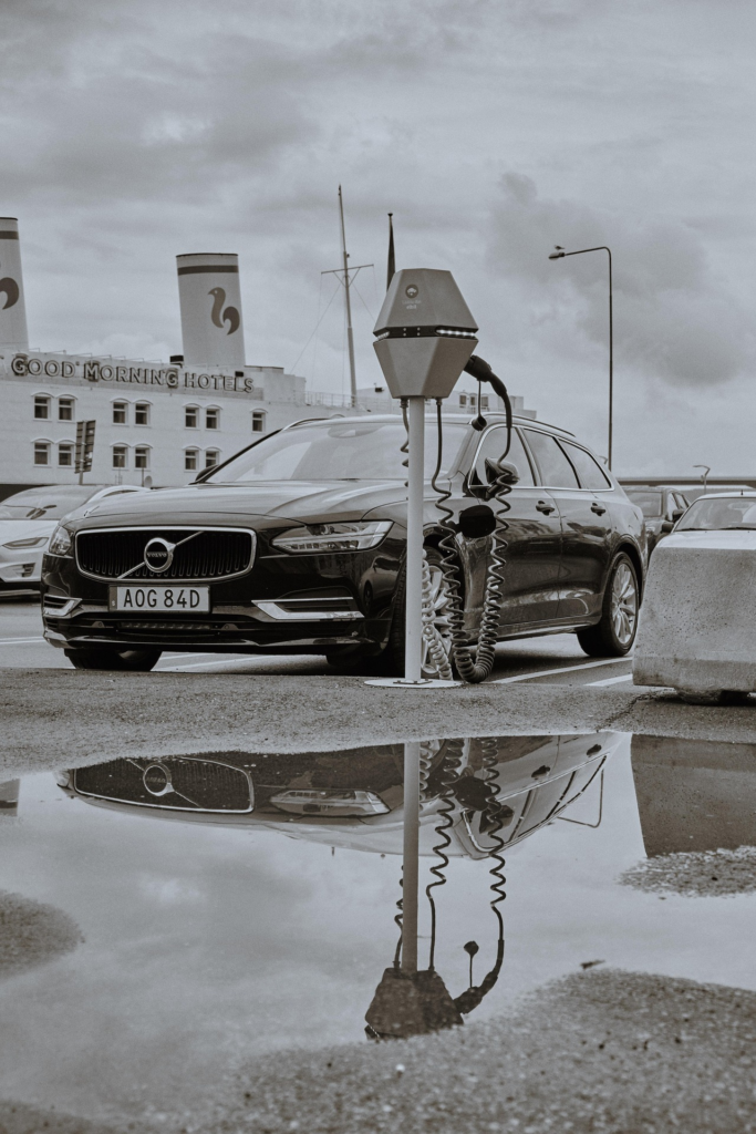 Hydrogen-Powered Electric Vehicles